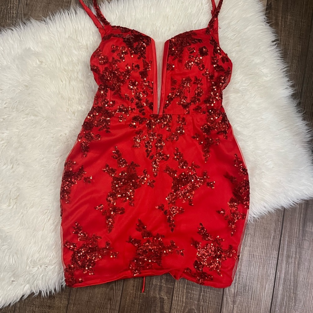 Short formal red dress